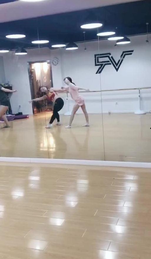 最新吃瓜舞蹈视频完整版,热舞潮流来袭！最新吃瓜舞蹈视频完整版解析