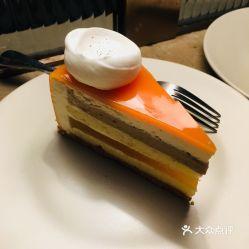 欧弟吃哈密瓜蛋糕视频,甜蜜滋味引发网友热议