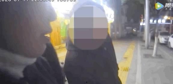 吃瓜群众被抓住视频大全,视频大全揭秘