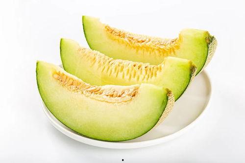 蜜瓜可以剥皮吃吗视频,轻松解锁美味新体验