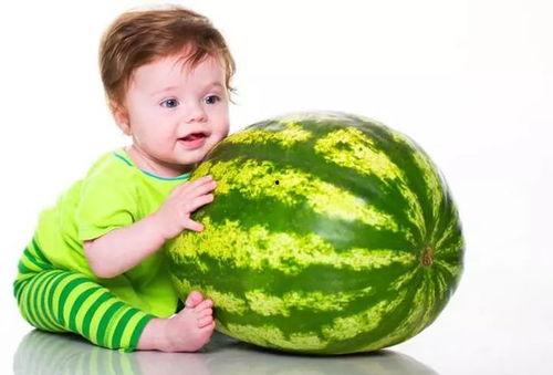 小孩吃瓜西瓜视频,小宝贝欢乐吃瓜西瓜视频集锦