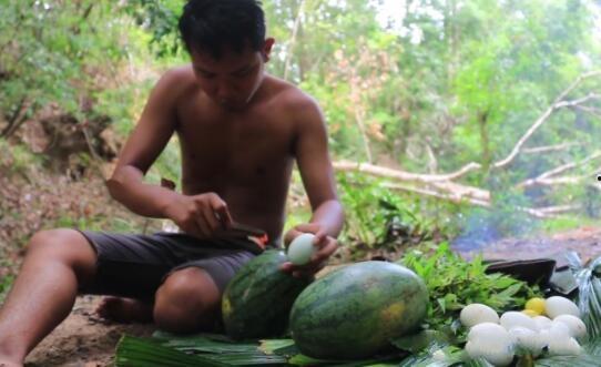 吃半个石头瓜视频大全,半颗石头瓜的奇幻之旅