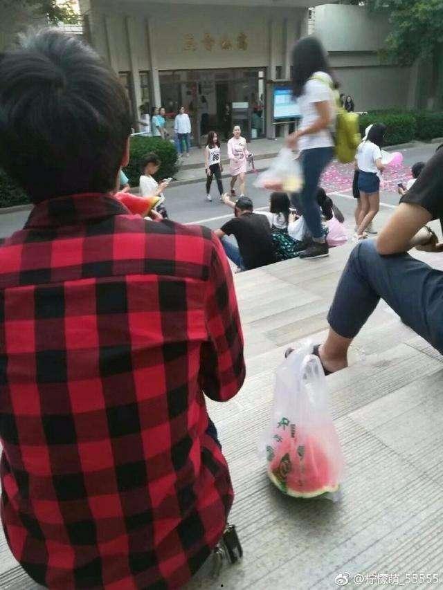 西安吃瓜群众视频,一幕幕趣味横生的市井百态