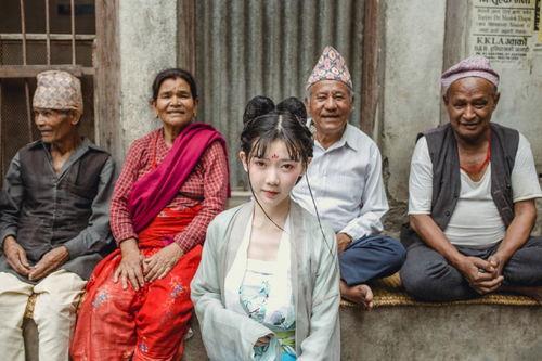 汉服表哥吃瓜事件视频,一场网络热议的幕后真相