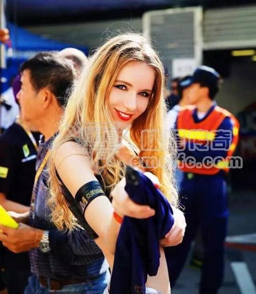 白俄罗斯小太妹吃瓜视频,揭秘网络红人的真实生活