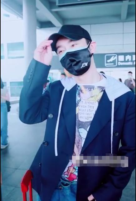 黄子韬明星吃瓜视频大全,趣味瞬间尽收眼底