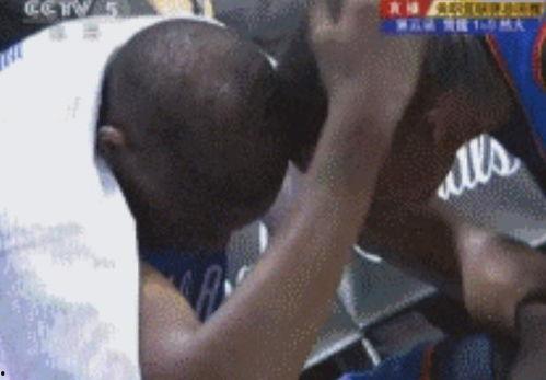 云南小伙24秒吃瓜视频,网友直呼“太刺激”