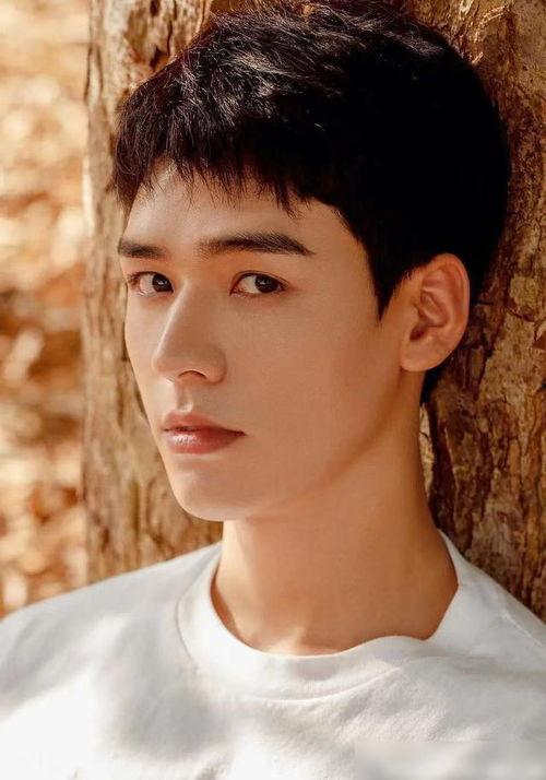 龚俊吻戏吃瓜视频合集,甜蜜瞬间，网友直呼“太上头”